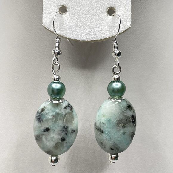 Artisan Kiwi Jasper Stone Oval Cut Seed Bead Silver Plated Dangle Earrings - Picture 2 of 6